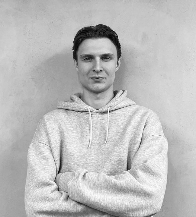 Сотрудники Павел Целиков  